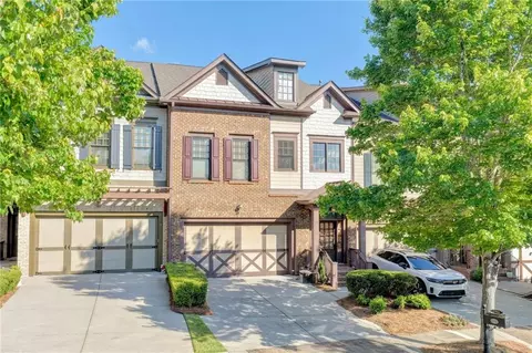 6961 Fellowship Ln, Flowery Branch, GA 30542