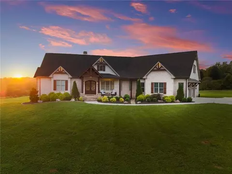 5760 Kanaday Rd, Murrayville, GA 30564