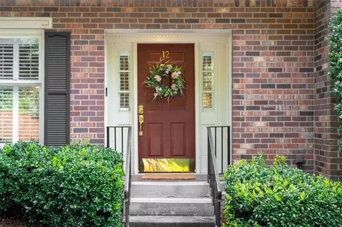 12 Queen Victoria Pl NE, Atlanta, GA 30342