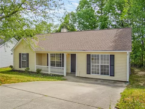 5603 Eagles Feather Ln, Riverdale, GA 30274