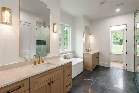 Bath - 2944 George Williams Rd # -A, Monroe, GA 30656 photo 2 of 11