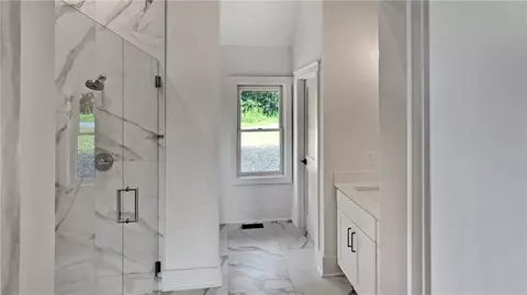 Entry Way - 5510 Monument Rd, Jasper, GA 30143 photo 2 of 3