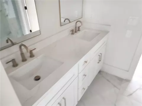 Bath - 5510 Monument Rd, Jasper, GA 30143 photo 3 of 6