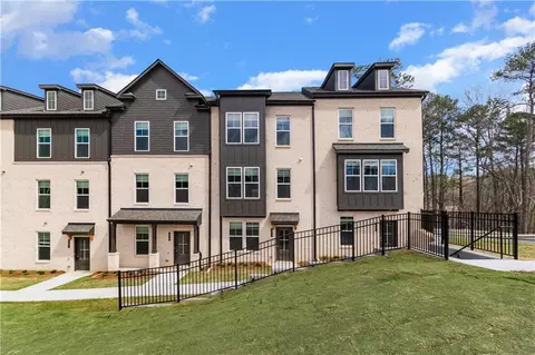 2814 Daybreak Ln, Newnan, GA 30265
