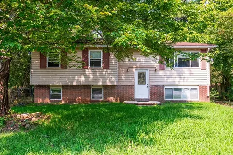 6281 Amherst Dr, Riverdale, GA 30274