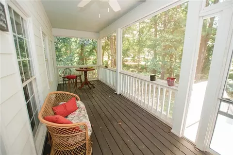 Exterior - 1011 Lakeside Ct, Bishop, GA 30621 photo 2 of 13