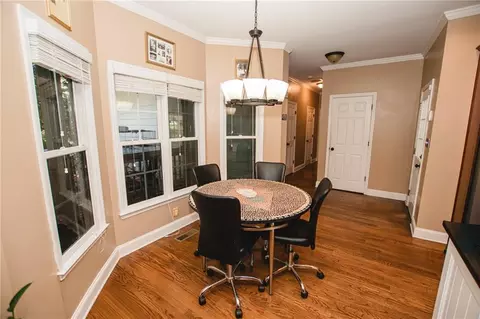 Dining - 1011 Lakeside Ct, Bishop, GA 30621 photo 2 of 3