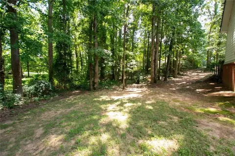Exterior - 1011 Lakeside Ct, Bishop, GA 30621 photo 6 of 13
