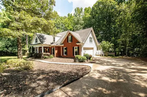 Exterior - 1011 Lakeside Ct, Bishop, GA 30621 photo 10 of 13