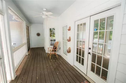 Exterior - 1011 Lakeside Ct, Bishop, GA 30621 photo 3 of 13