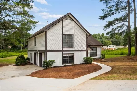 6375 Jerri Ct, Riverdale, GA 30296