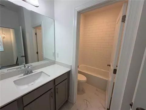 Bath - 3488 Reaping Rdg, Suwanee, GA 30024 photo 5 of 5