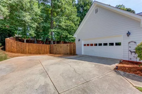 2037 Windfield Dr, Monroe, GA 30655 photo 3