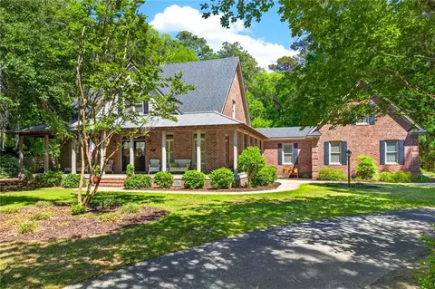 477 Buckland Hall Rd, Richmond Hill, GA 31324