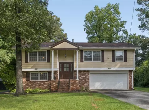 6342 Bell Haven Ln, Riverdale, GA 30296