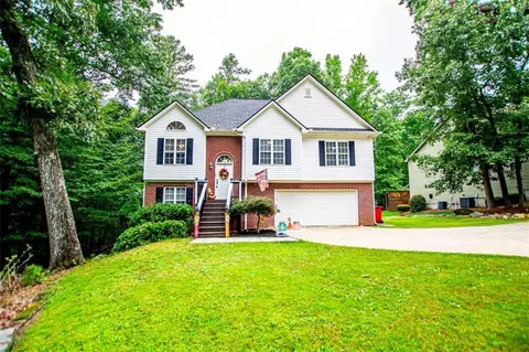 5235 Hilltop Dr, Villa Rica, GA 30180