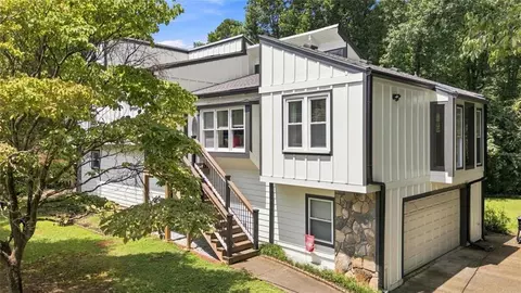 4831 Highpoint Dr NE, Marietta, GA 30066