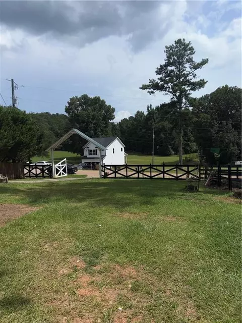Exterior - 219 Lynn Rd, Bethlehem, GA 30620 photo 18 of 19