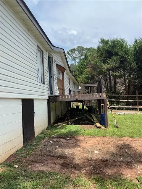 Exterior - 219 Lynn Rd, Bethlehem, GA 30620 photo 19 of 19