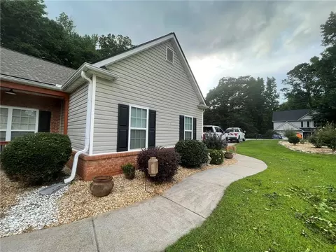 Exterior - 205 Stagecoach Pass, Temple, GA 30179 photo 4 of 12
