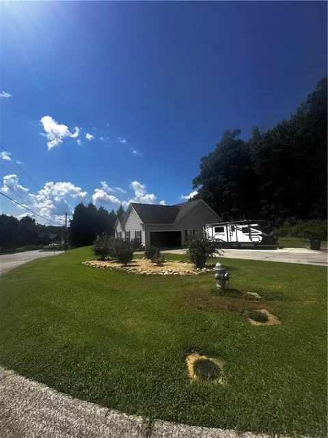 Exterior - 205 Stagecoach Pass, Temple, GA 30179 photo 10 of 12