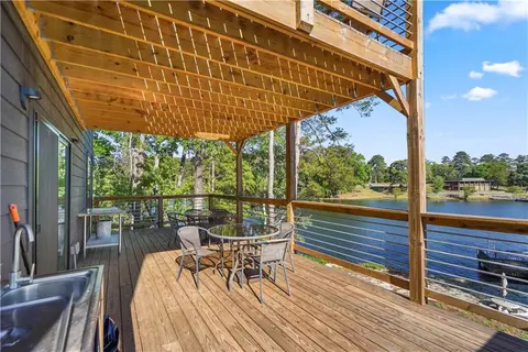 Exterior - 10 Park Rd, Jackson, GA 30233 photo 6 of 9