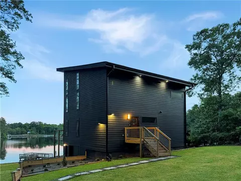 Exterior - 10 Park Rd, Jackson, GA 30233 photo 9 of 9
