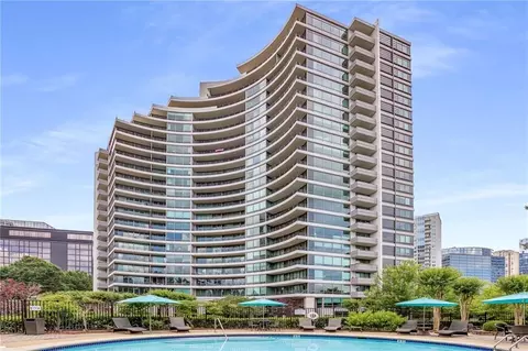 700 Park Regency Pl NE #707, Atlanta, GA 30326