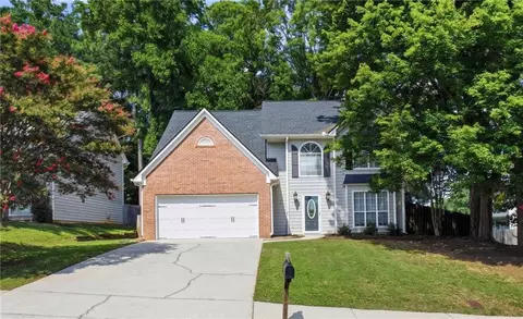 640 Suwanee Lakes Cir, Suwanee, GA 30024