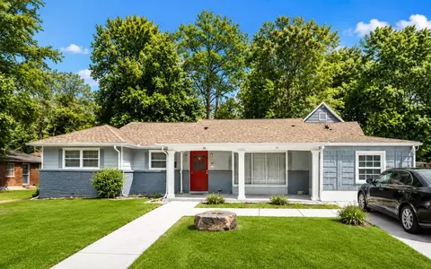 2206 Columbia Dr, Decatur, GA 30032