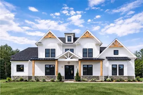 121 Palisade Dr, Rydal, GA 30171