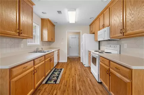 Entry Way - 235 Prominent Loop, Mcdonough, GA 30253 photo 5 of 6