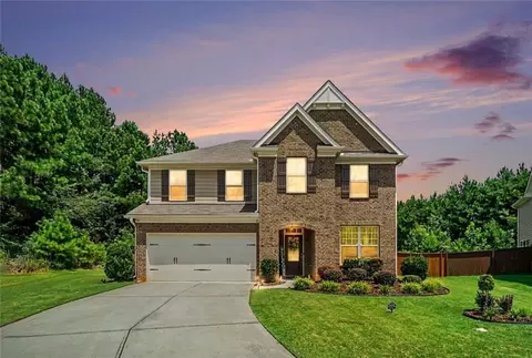 88 Royalty Ln, Hiram, GA 30141