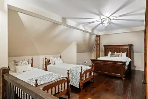 Bedroom - 550 Blue Heron Way, Milton, GA 30004 photo 9 of 10