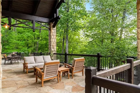 Exterior - 550 Blue Heron Way, Milton, GA 30004 photo 4 of 26