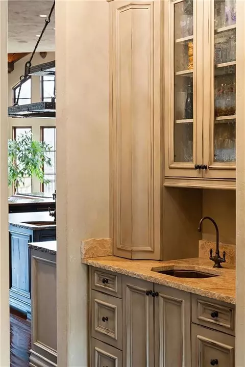 Kitchen - 550 Blue Heron Way, Milton, GA 30004 photo 13 of 14