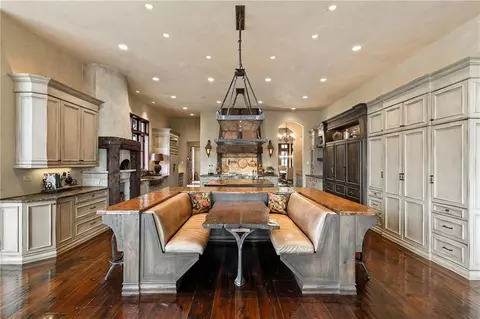 Kitchen - 550 Blue Heron Way, Milton, GA 30004 photo 1 of 14