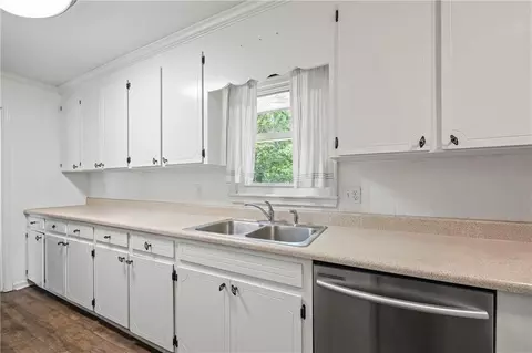 Kitchen - 192 Summit St, Cornelia, GA 30531 photo 1 of 1