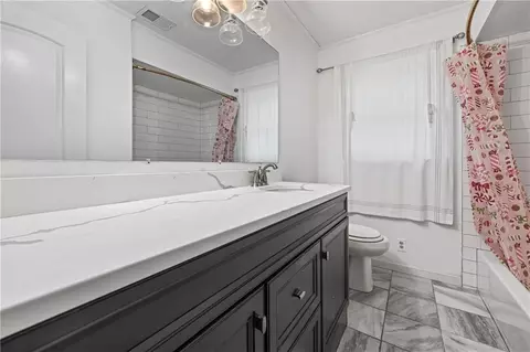 Bath - 192 Summit St, Cornelia, GA 30531 photo 4 of 4