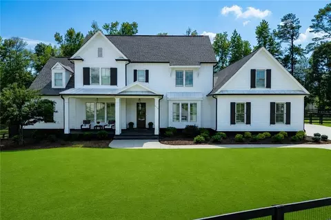 678 Bit Oluck Dr, Suwanee, GA 30024