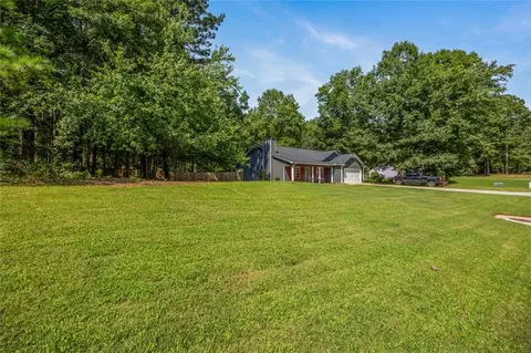 469 Cedar Trl, Winder, GA 30680
