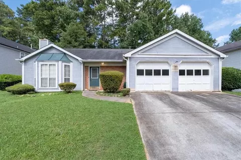 511 Barclay Ct, Stone Mountain, GA 30083