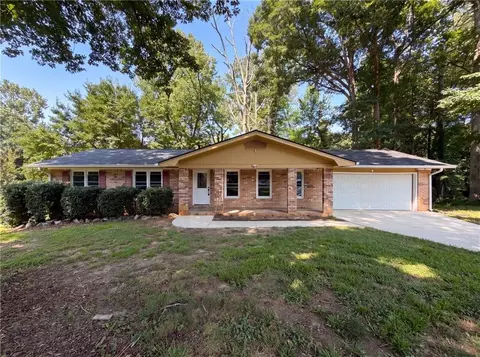 1653 E Kellogg Cir, Douglasville, GA 30134
