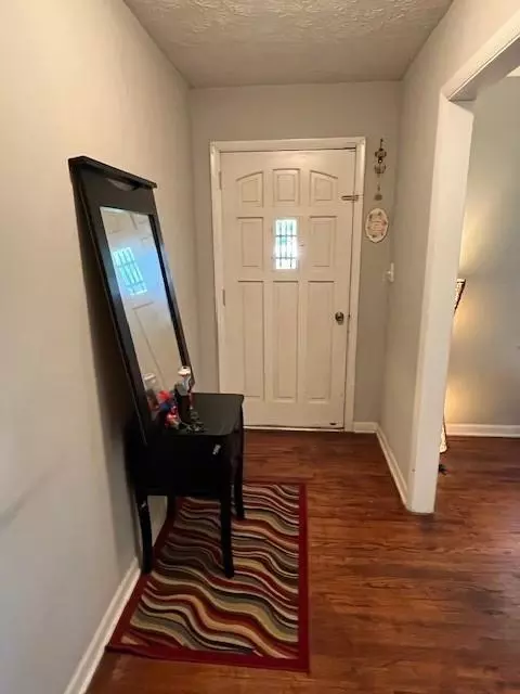 1394 Rockbridge Rd, Stone Mountain, GA 30087