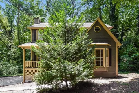 3801 Stonewall Dr, Kennesaw, GA 30152