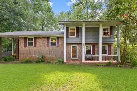 3303 Kilarney Ct, Decatur, GA 30032