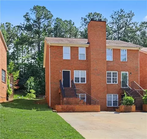 67 Davis Mill Ct, Lawrenceville, GA 30044