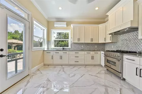 Kitchen - 861 Bailey Woods Rd, Dacula, GA 30019 photo 6 of 8
