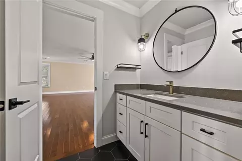 Bath - 861 Bailey Woods Rd, Dacula, GA 30019 photo 2 of 10