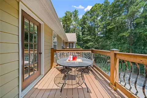 Exterior - 709 Berkeley Woods Dr, Duluth, GA 30096 photo 2 of 4